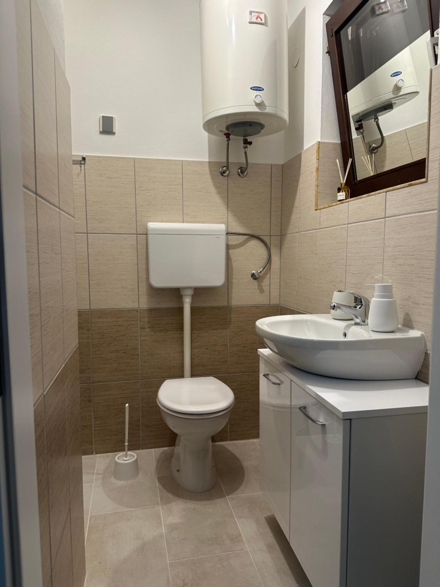 Studio Apartman Stefanija セルツェ エクステリア 写真