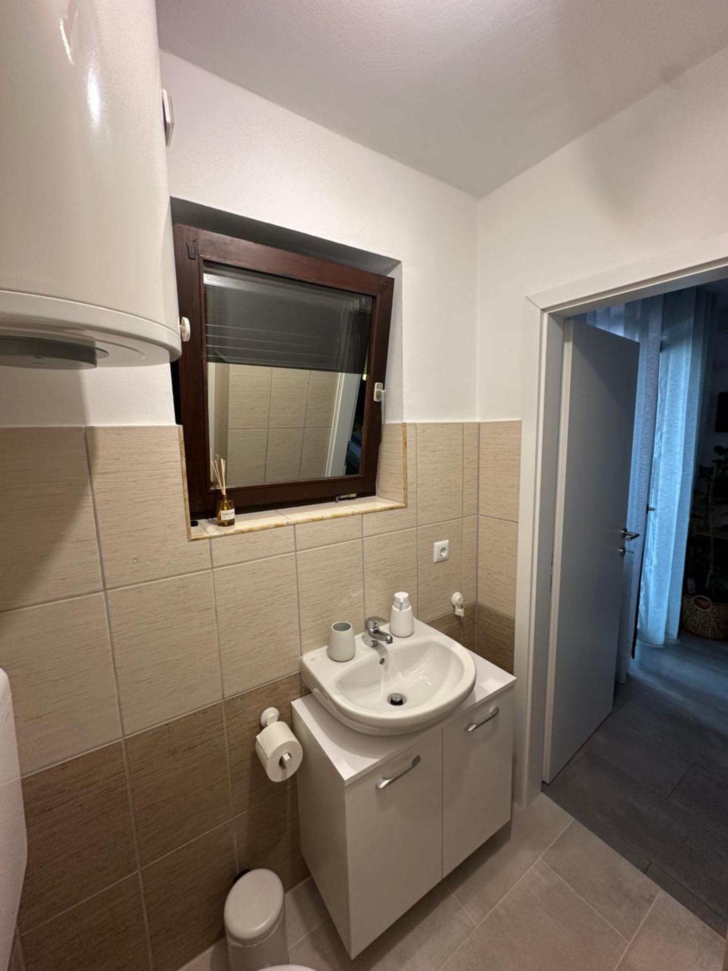 Studio Apartman Stefanija セルツェ エクステリア 写真