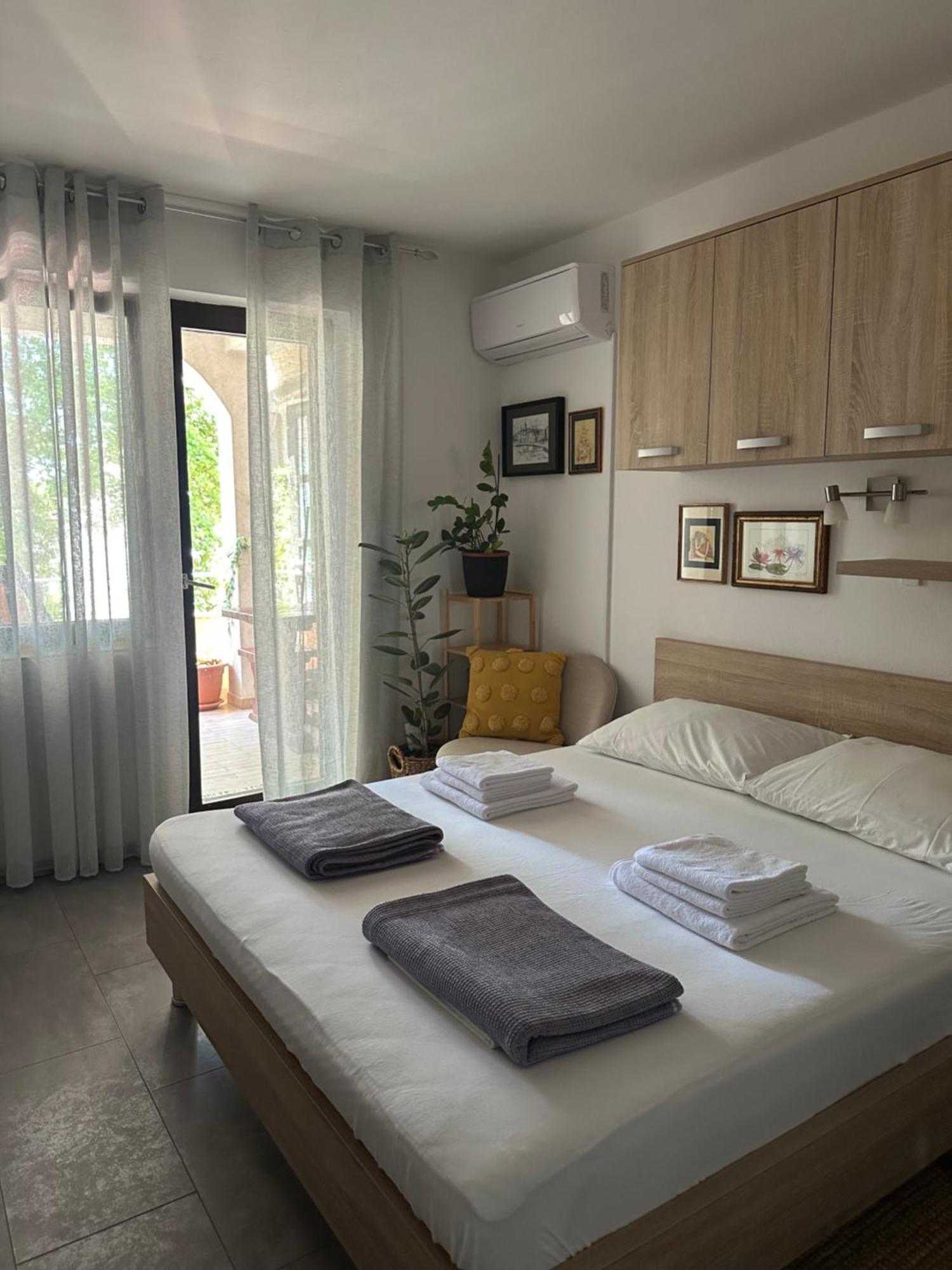 Studio Apartman Stefanija セルツェ エクステリア 写真