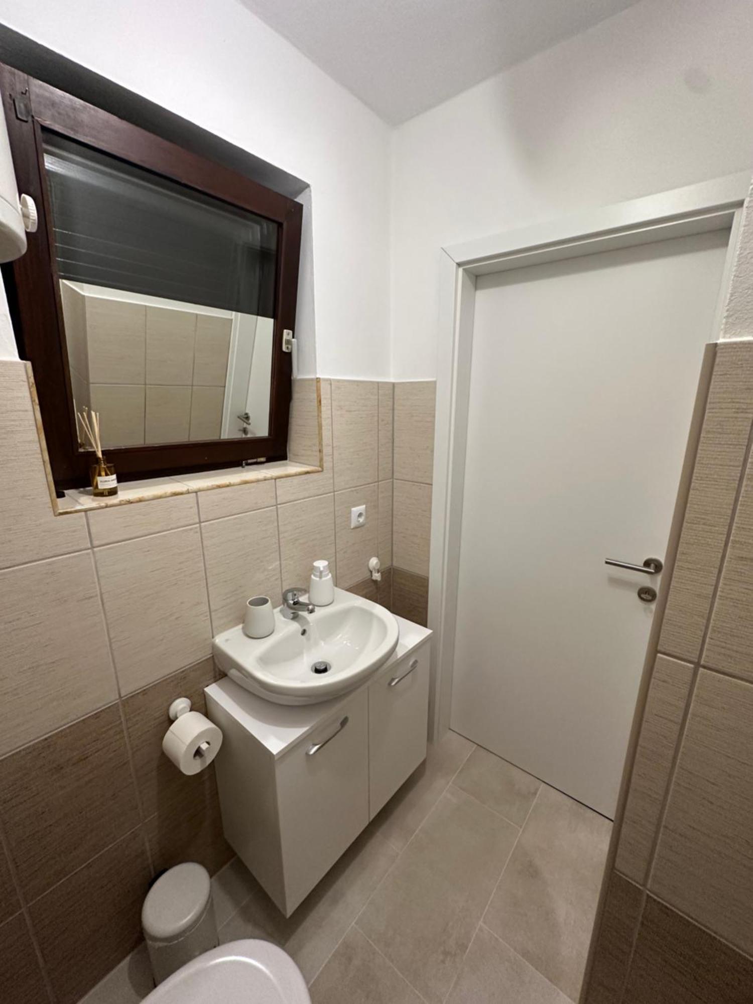 Studio Apartman Stefanija セルツェ エクステリア 写真