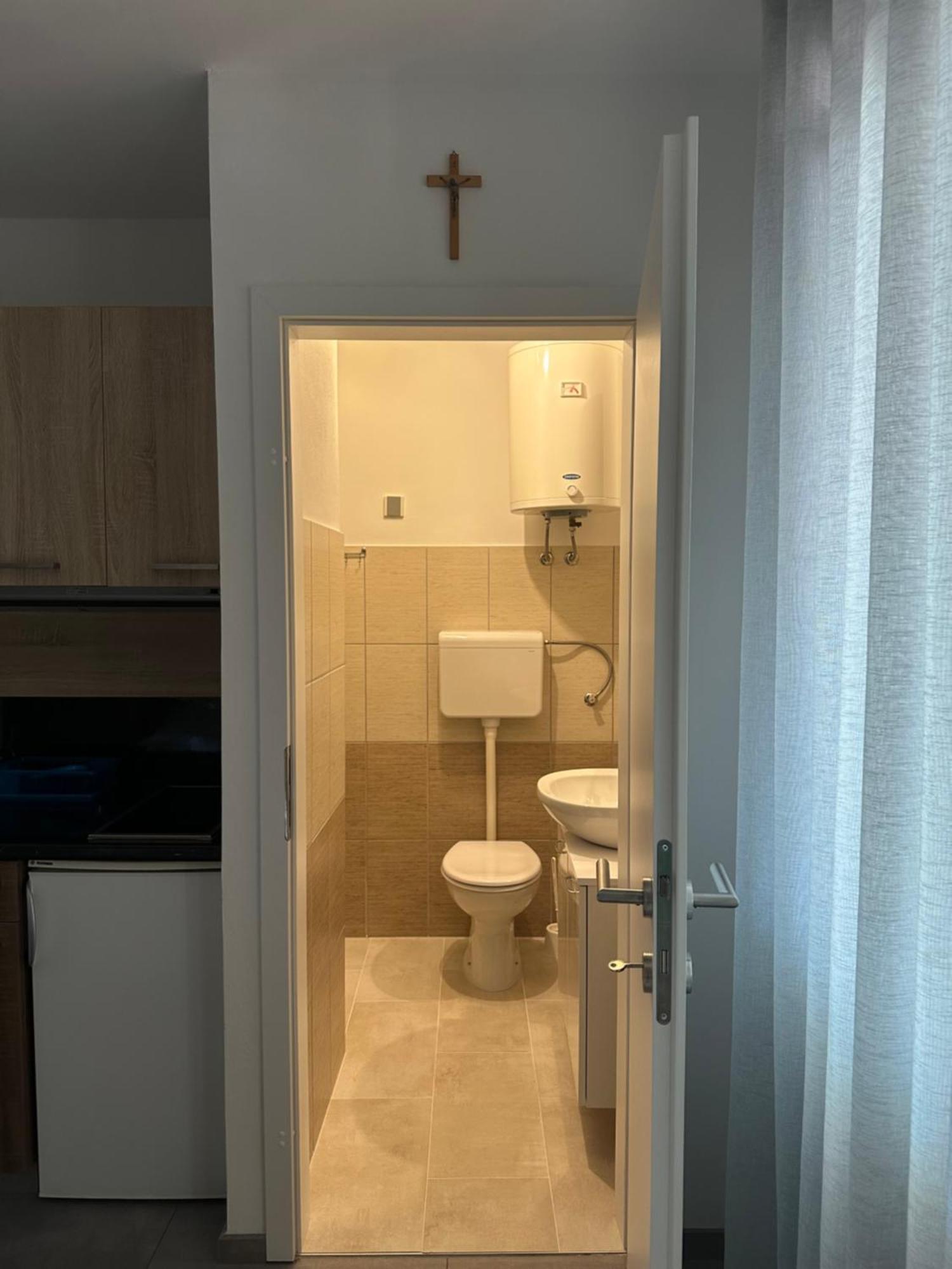 Studio Apartman Stefanija セルツェ エクステリア 写真